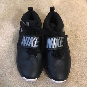 Nike basketball shoes only worn indoor courts